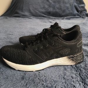 Asics RoadHawk FF 2